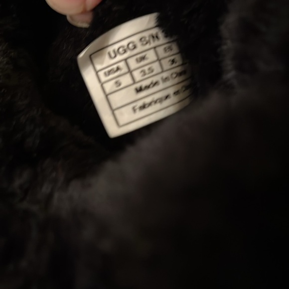 UGG Bailey Bow II Black SUEDE Sheepskin BOOTS w/ suede Bows, Size 5-1012981 EUC - Picture 5 of 5